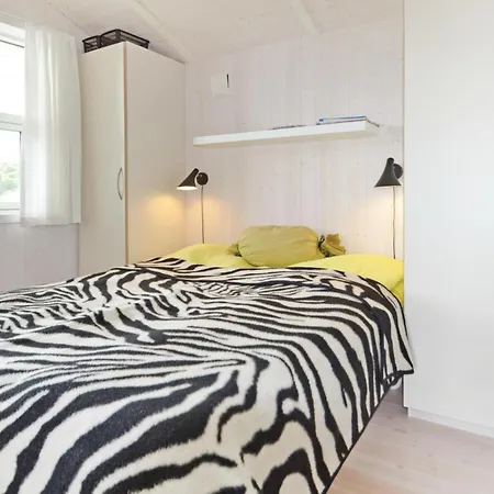 Front In With Sauna Semesterbostad